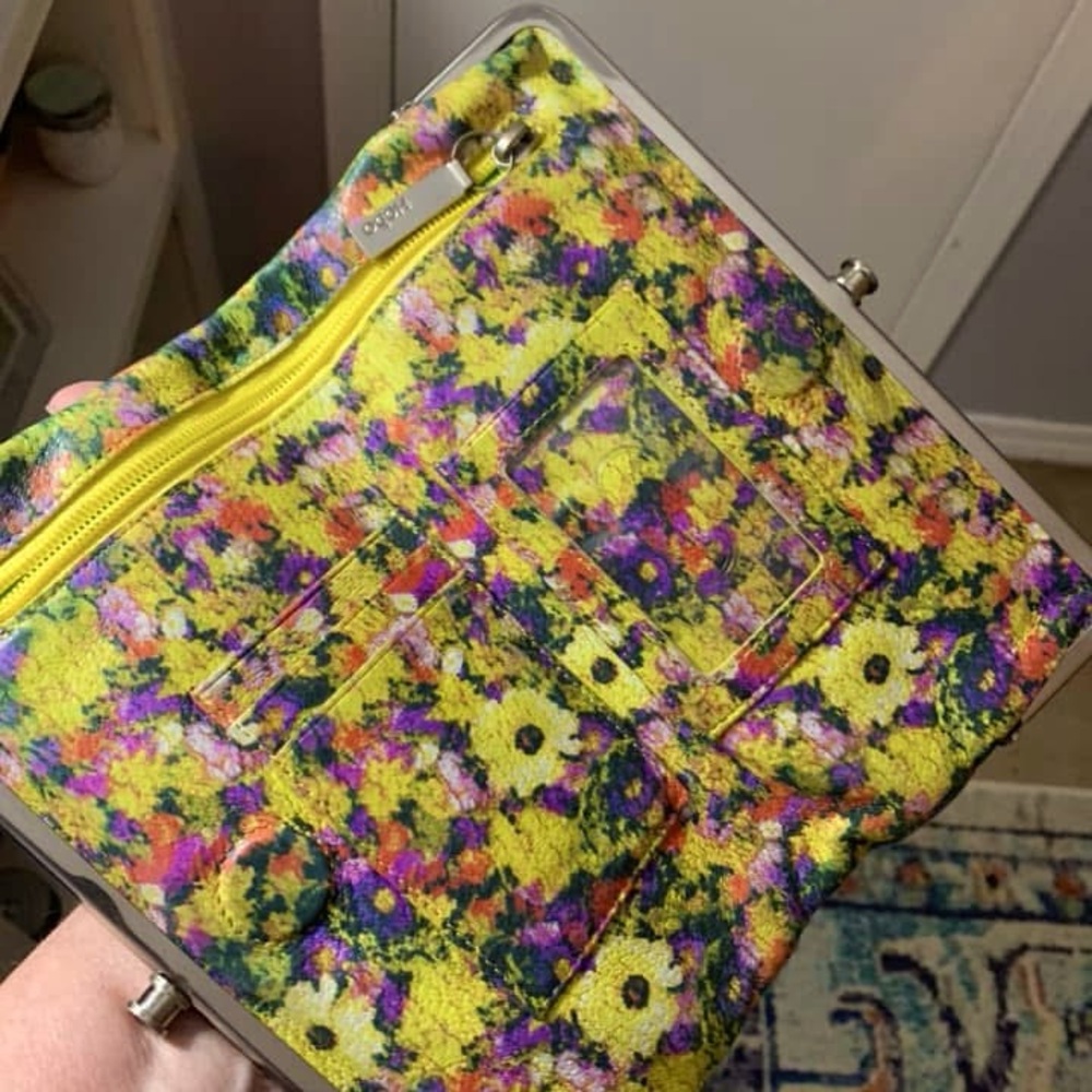 Hobo Floral Print Leather Clutch Wallet With Kisslock Closure